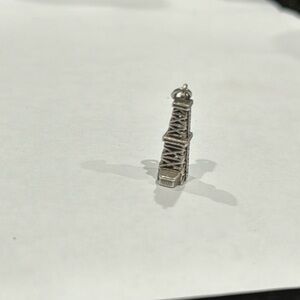 James Avery oil derrick